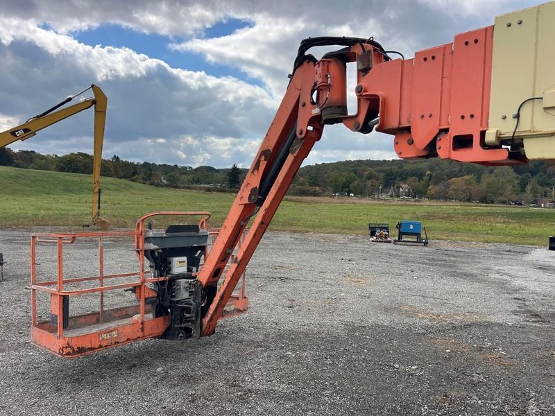 Sold - Articulated Boom Lift - View 2